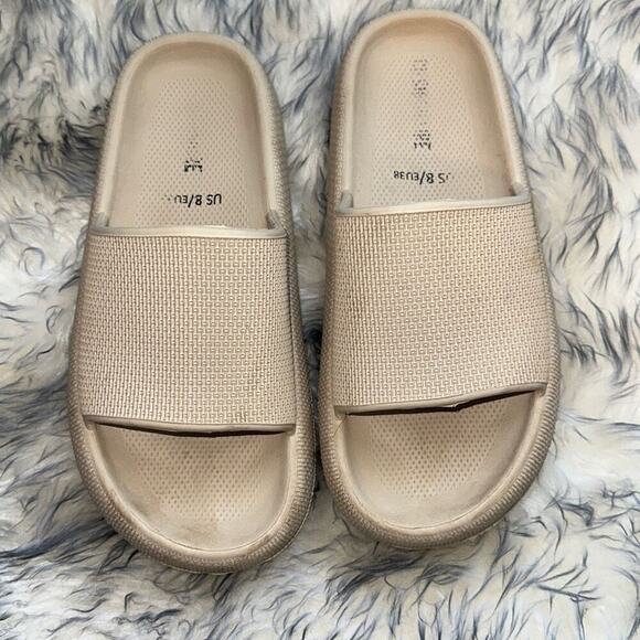 CUSHIONAIRE Recovery Slide Sandals | Sz 8 - Picture 7 of 8